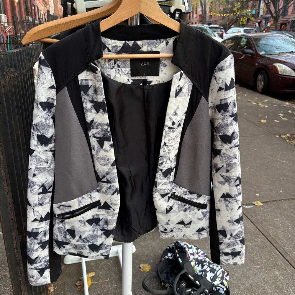 YaS Los Angeles Black and Gray Patterned Women's Jacket